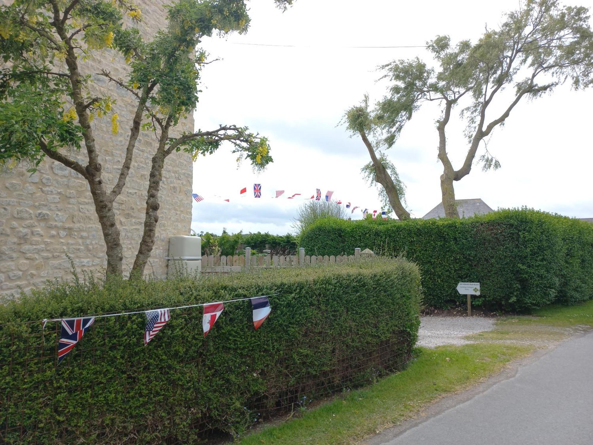 Ivy House Utah Beach Sainte-Marie-du-Mont  Exterior photo